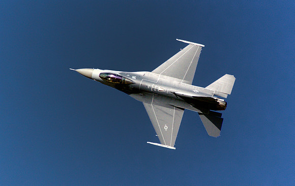 F 16